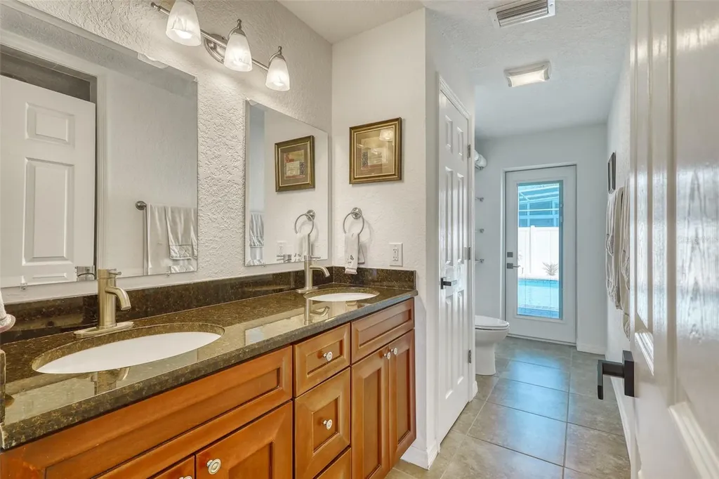 2605 Sunnybrook Drive Sarasota FL 34239