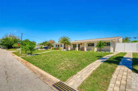 2605 Sunnybrook Drive Sarasota FL 34239