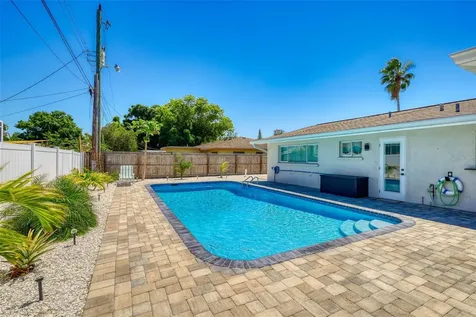 2605 Sunnybrook Drive Sarasota FL 34239