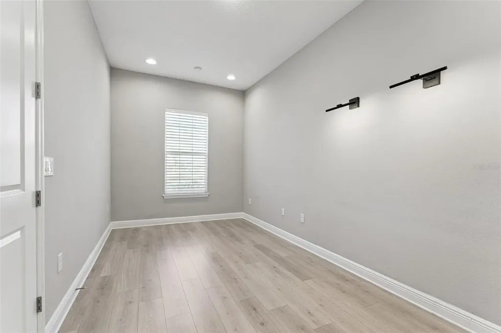 19058 Planetree Street Orlando FL 32827