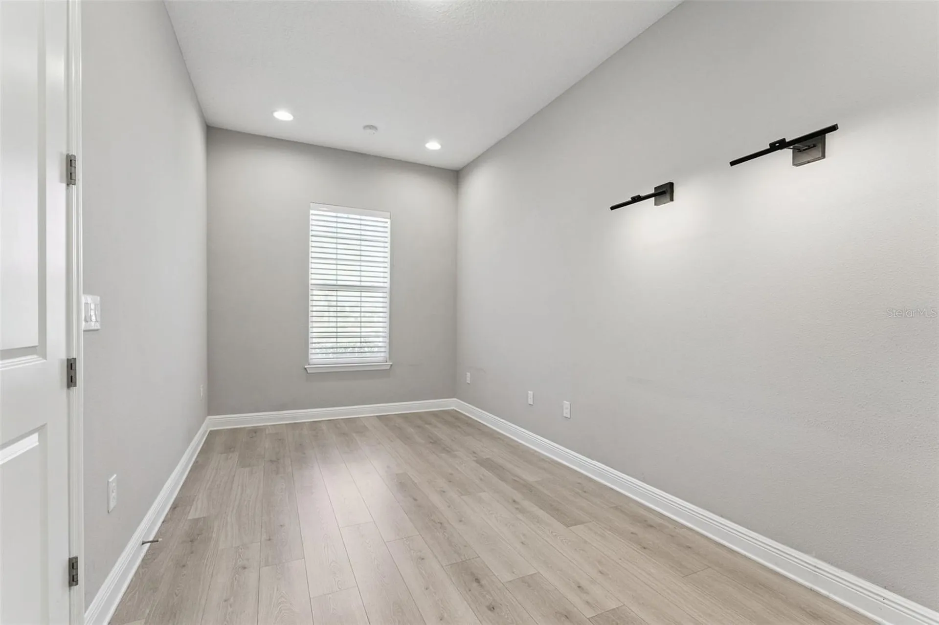 19058 Planetree Street Orlando FL 32827