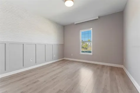 19058 Planetree Street Orlando FL 32827