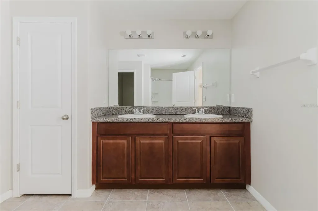 304 Cascade Bend Drive Ruskin FL 33570