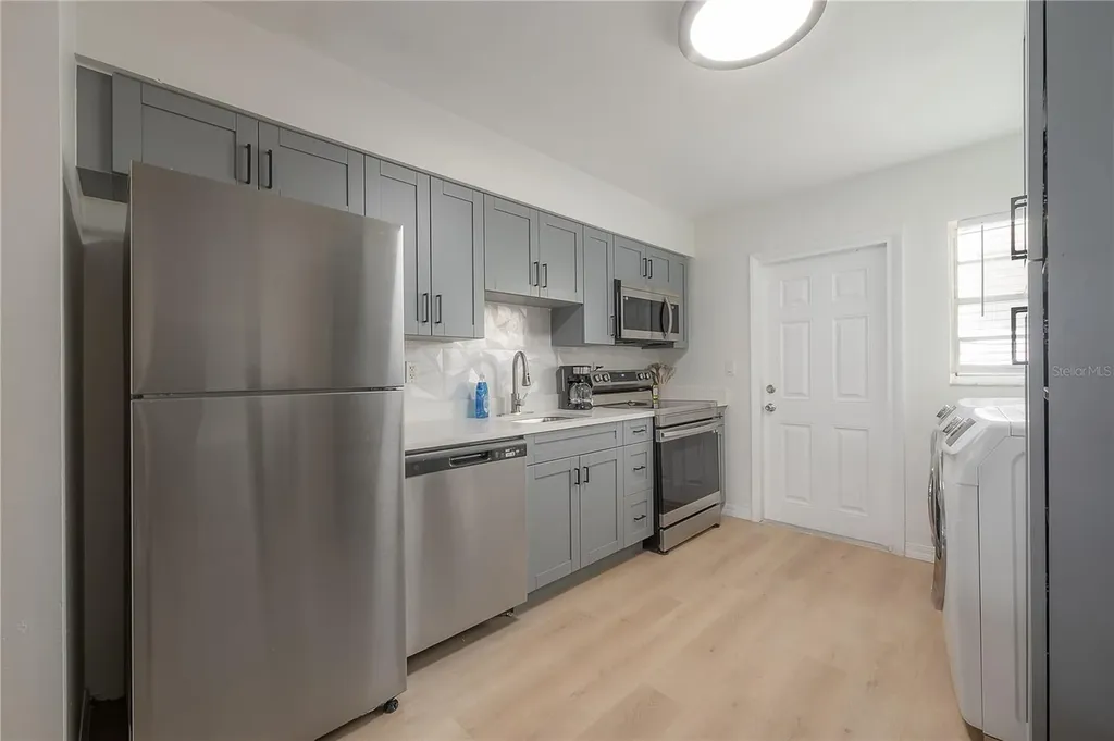6908 S Macdill Avenue Tampa FL 33611