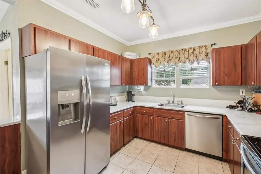 501 32nd Avenue N St Petersburg FL 33704