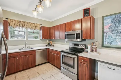 501 32nd Avenue N St Petersburg FL 33704