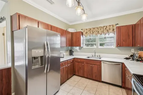 501 32nd Avenue N St Petersburg FL 33704