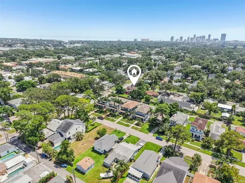 501 32nd Avenue N St Petersburg FL 33704