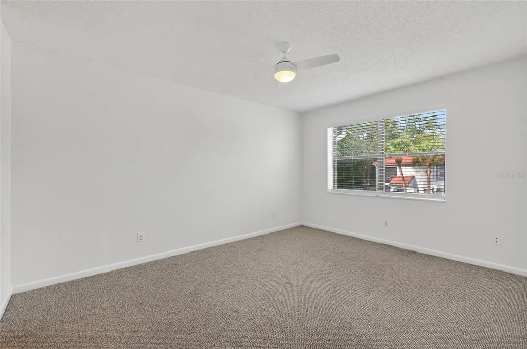 484 Santa Cruz Place NE St Petersburg FL 33703