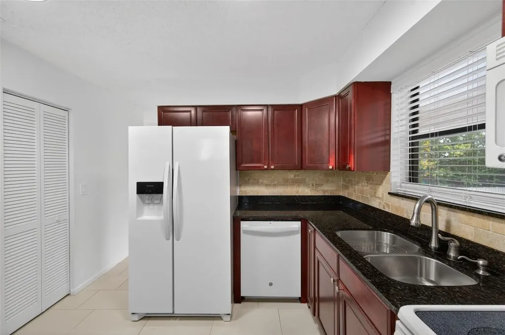 484 Santa Cruz Place NE St Petersburg FL 33703