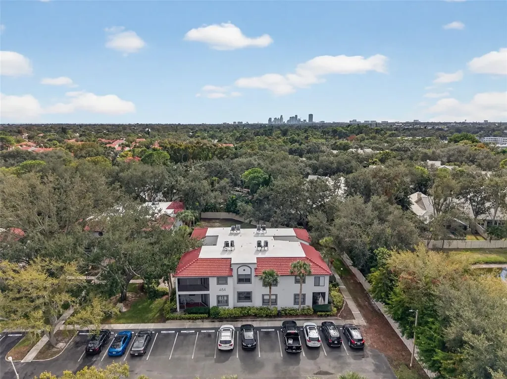 484 Santa Cruz Place NE St Petersburg FL 33703
