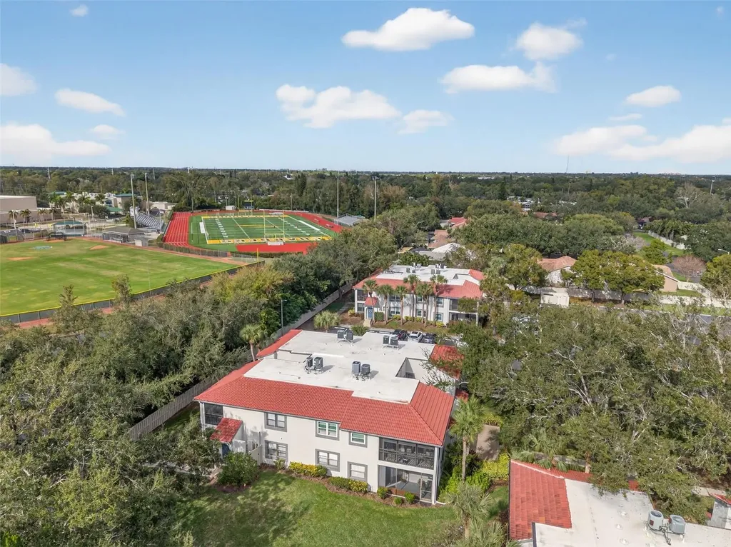 484 Santa Cruz Place NE St Petersburg FL 33703