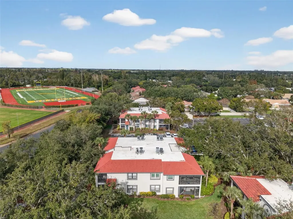 484 Santa Cruz Place NE St Petersburg FL 33703
