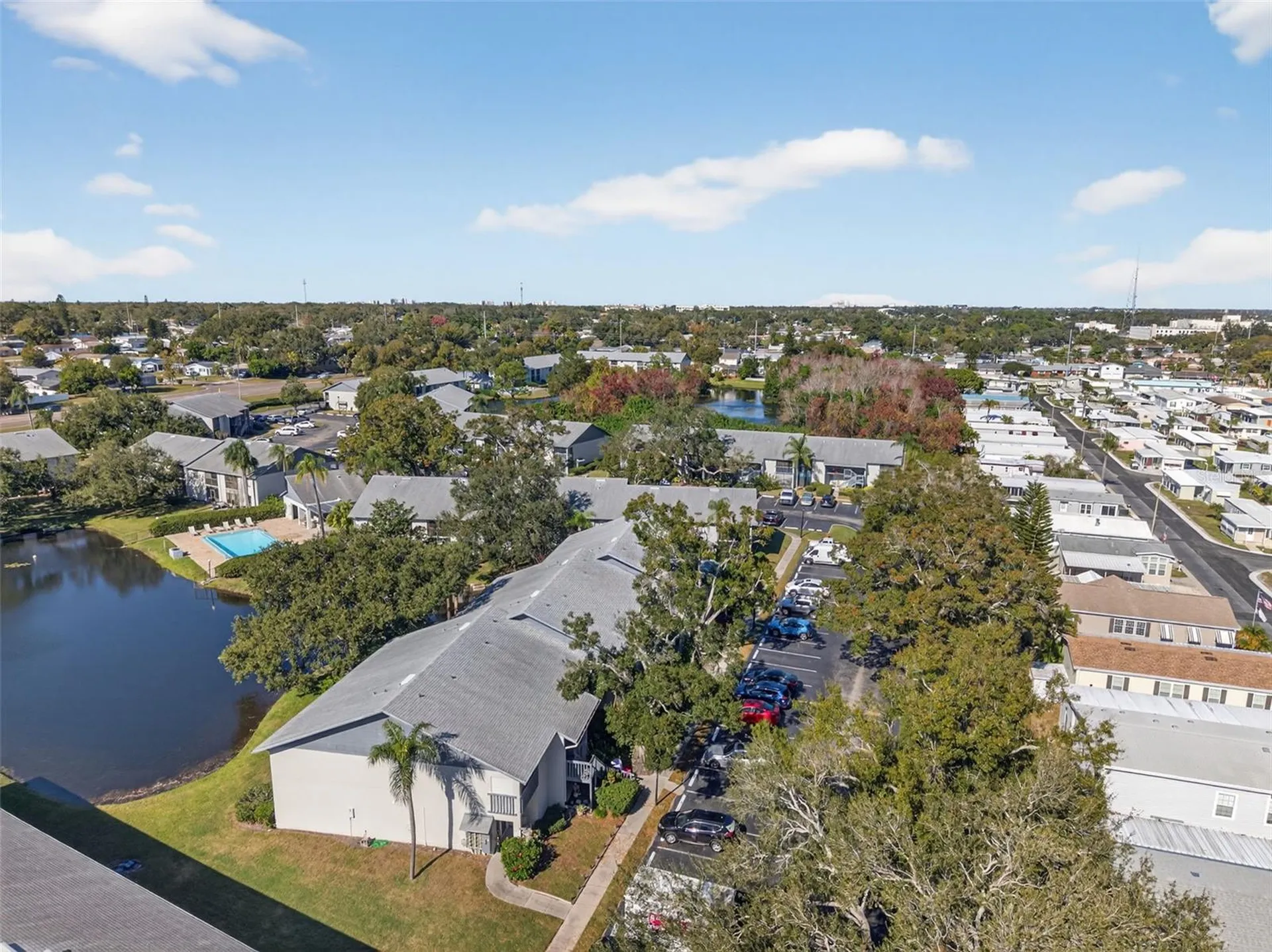 484 Santa Cruz Place NE St Petersburg FL 33703