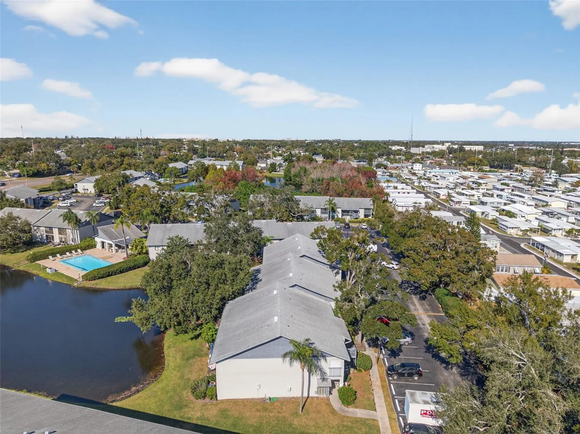 484 Santa Cruz Place NE St Petersburg FL 33703