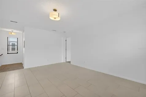 484 Santa Cruz Place NE St Petersburg FL 33703
