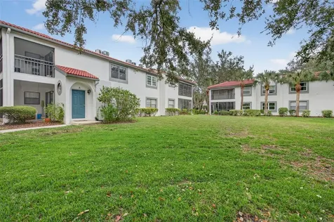 484 Santa Cruz Place NE St Petersburg FL 33703