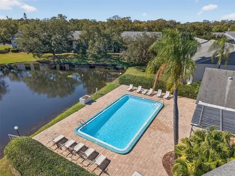 484 Santa Cruz Place NE St Petersburg FL 33703