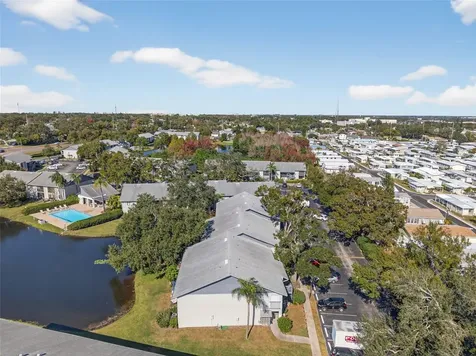 484 Santa Cruz Place NE St Petersburg FL 33703