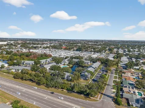 484 Santa Cruz Place NE St Petersburg FL 33703