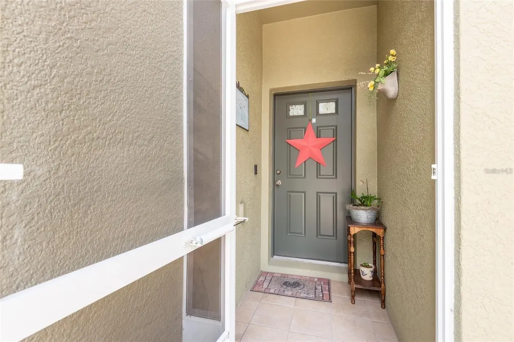 8931 Turnstone Haven Place Tampa FL 33619