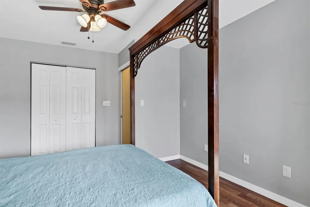1714 69th Avenue W Bradenton FL 34207