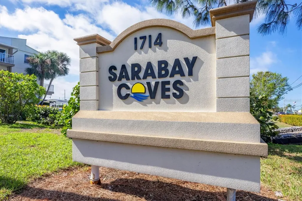1714 69th Avenue W Bradenton FL 34207