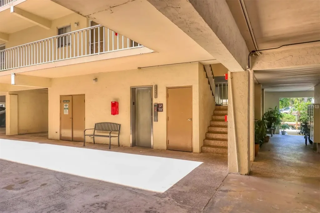1714 69th Avenue W Bradenton FL 34207