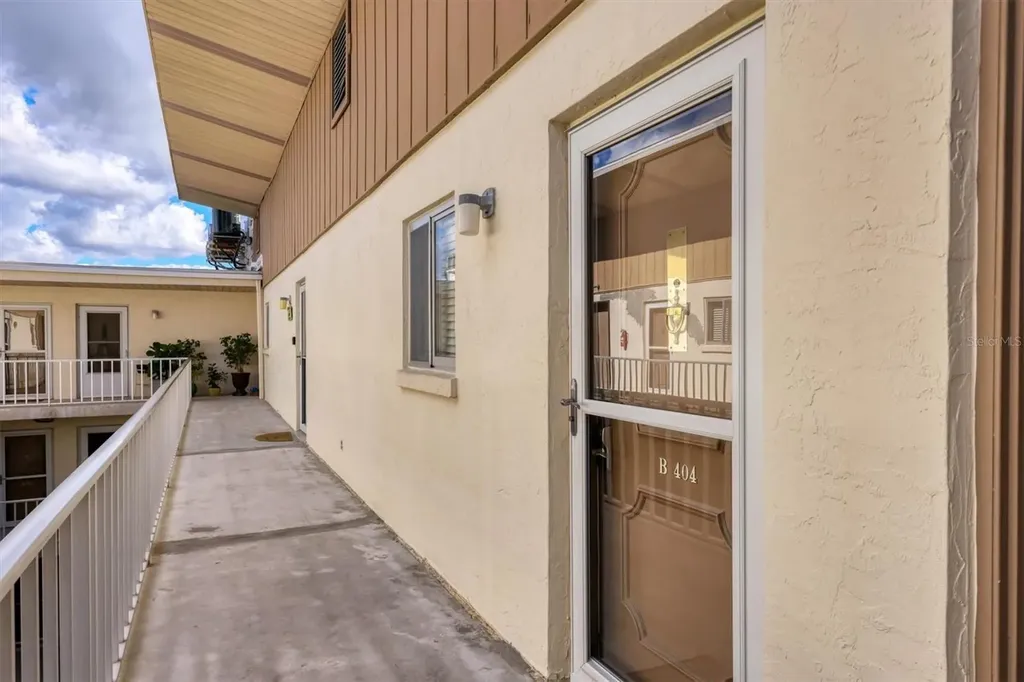 1714 69th Avenue W Bradenton FL 34207