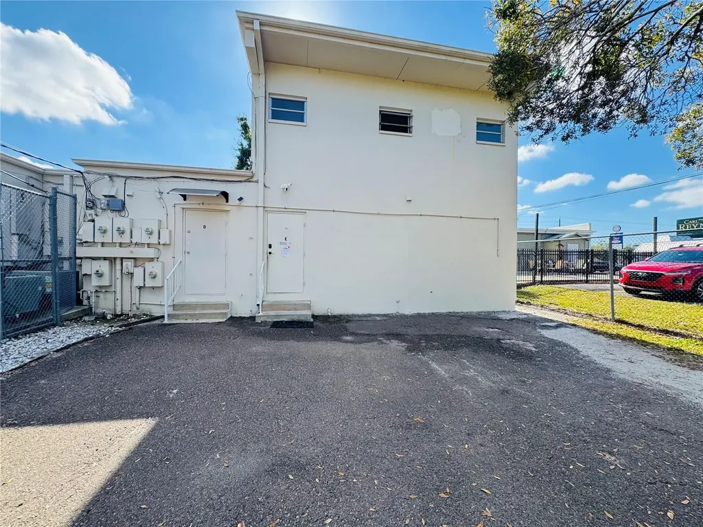 4509 Bee Ridge Road Sarasota FL 34233