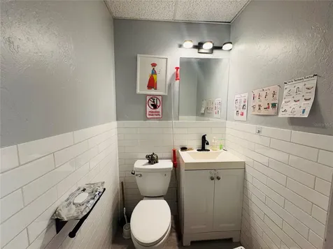 4509 Bee Ridge Road Sarasota FL 34233