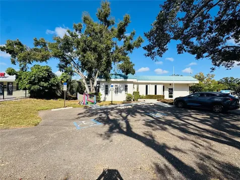 4509 Bee Ridge Road Sarasota FL 34233