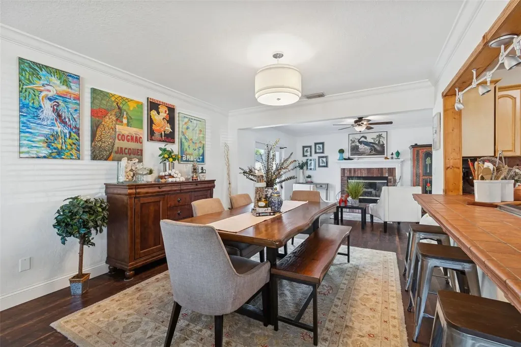 6260 23rd Terrace N St Petersburg FL 33710
