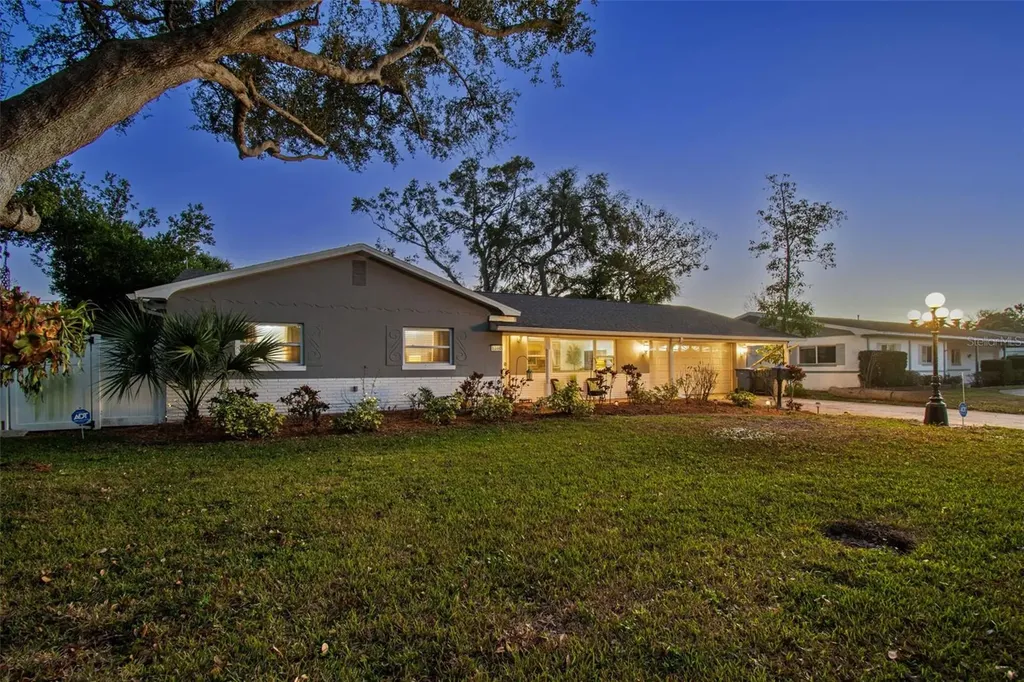 6260 23rd Terrace N St Petersburg FL 33710