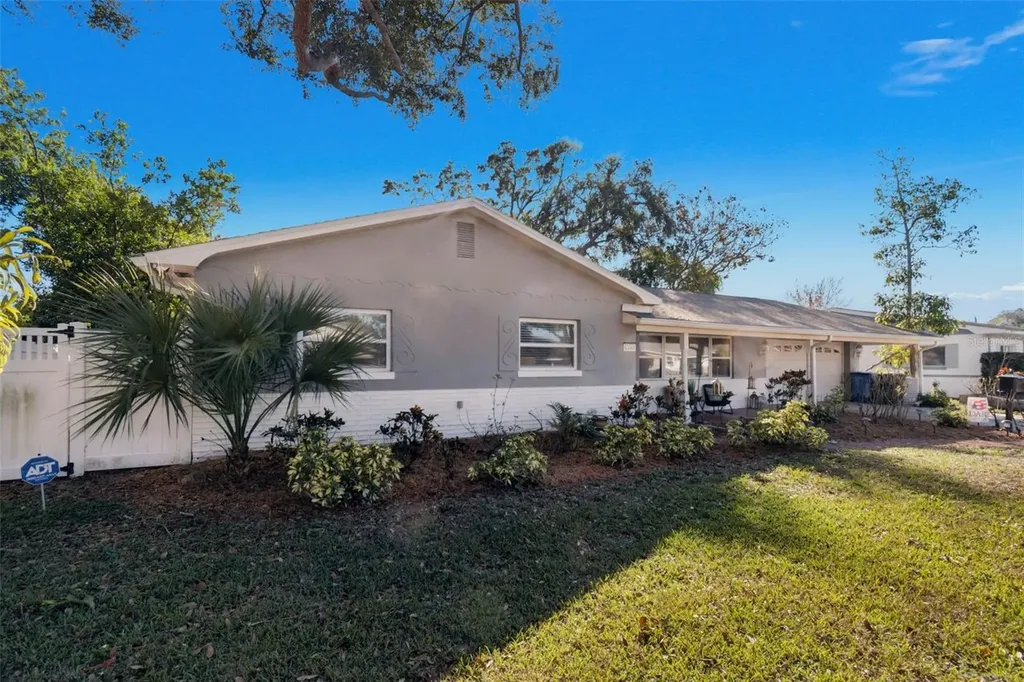 6260 23rd Terrace N St Petersburg FL 33710
