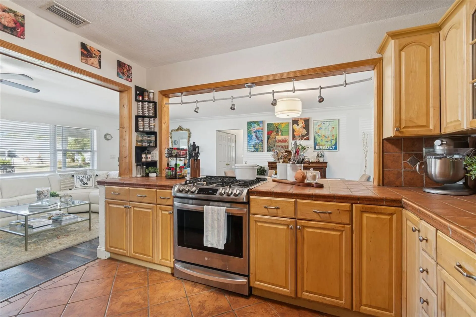 6260 23rd Terrace N St Petersburg FL 33710