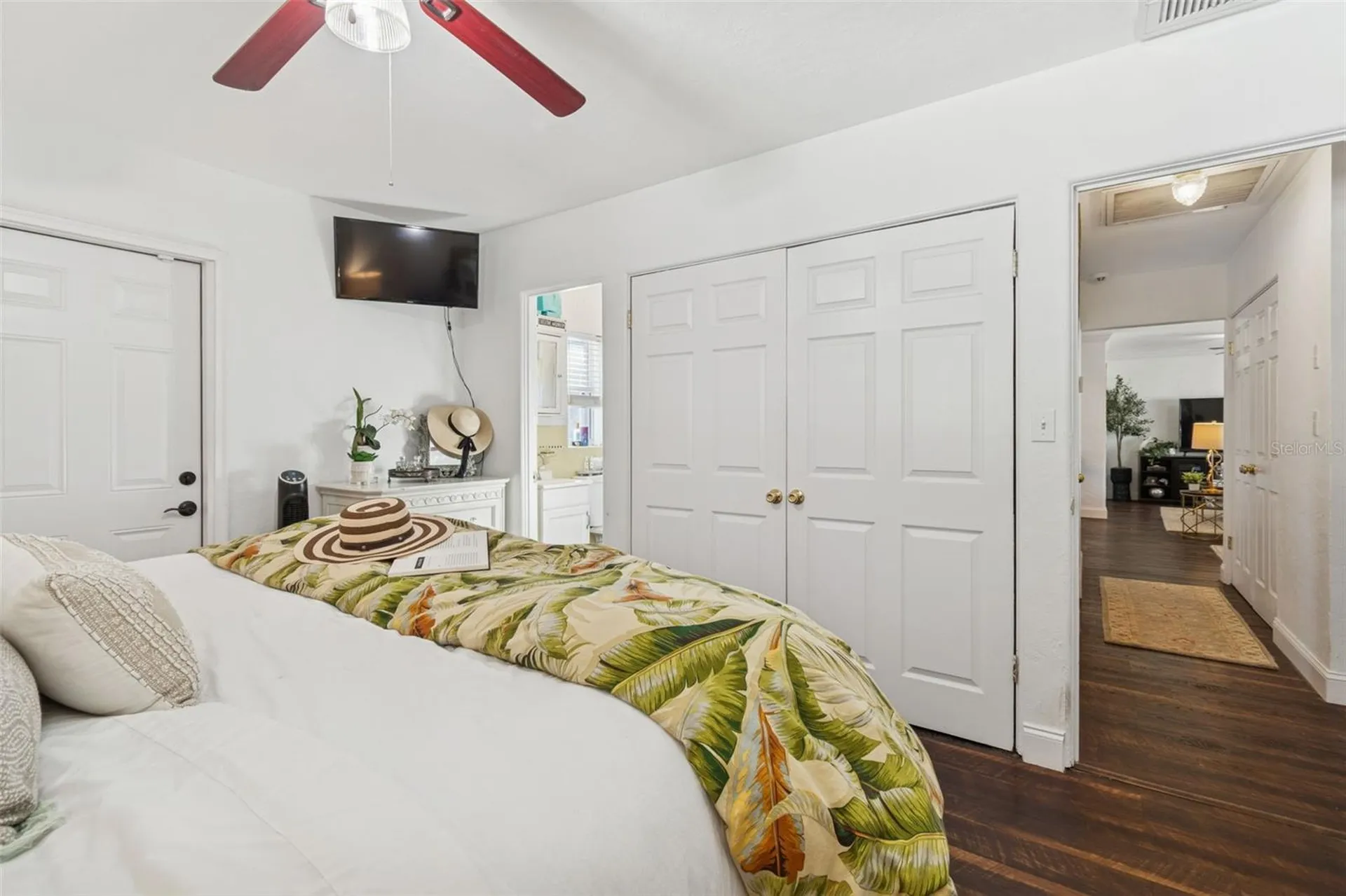 6260 23rd Terrace N St Petersburg FL 33710