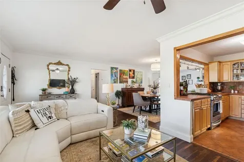 6260 23rd Terrace N St Petersburg FL 33710
