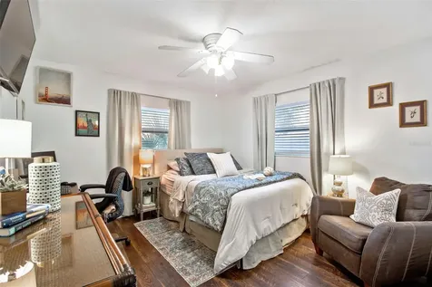 6260 23rd Terrace N St Petersburg FL 33710