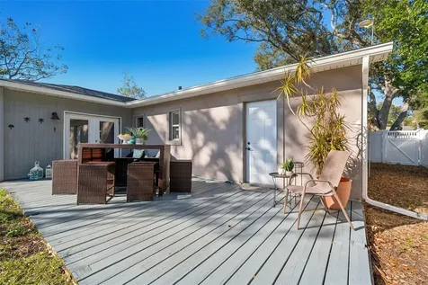 6260 23rd Terrace N St Petersburg FL 33710