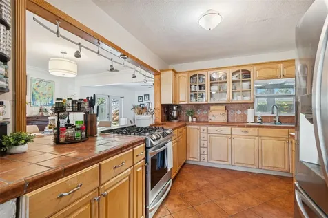 6260 23rd Terrace N St Petersburg FL 33710