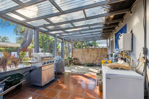 6260 23rd Terrace N St Petersburg FL 33710