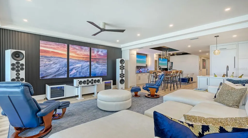 1035 Seaside Drive Sarasota FL 34242