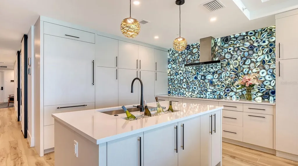 1035 Seaside Drive Sarasota FL 34242