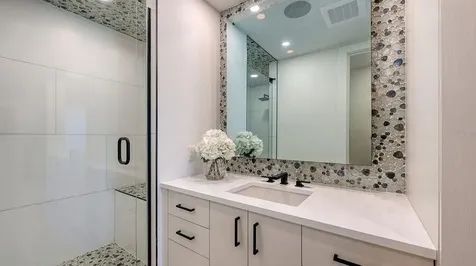 1035 Seaside Drive Sarasota FL 34242