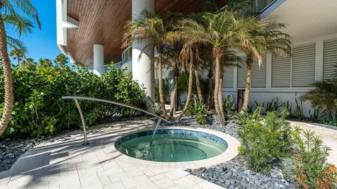 1035 Seaside Drive Sarasota FL 34242