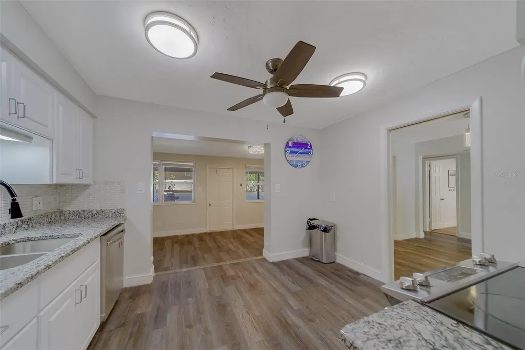 11146 51st Avenue N St Petersburg FL 33708