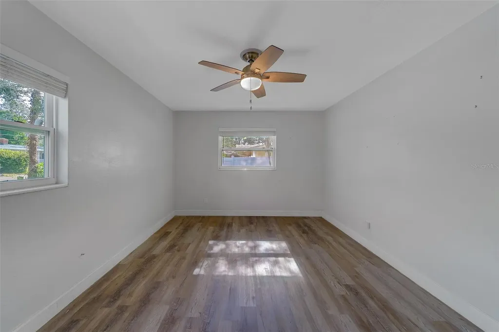 11146 51st Avenue N St Petersburg FL 33708