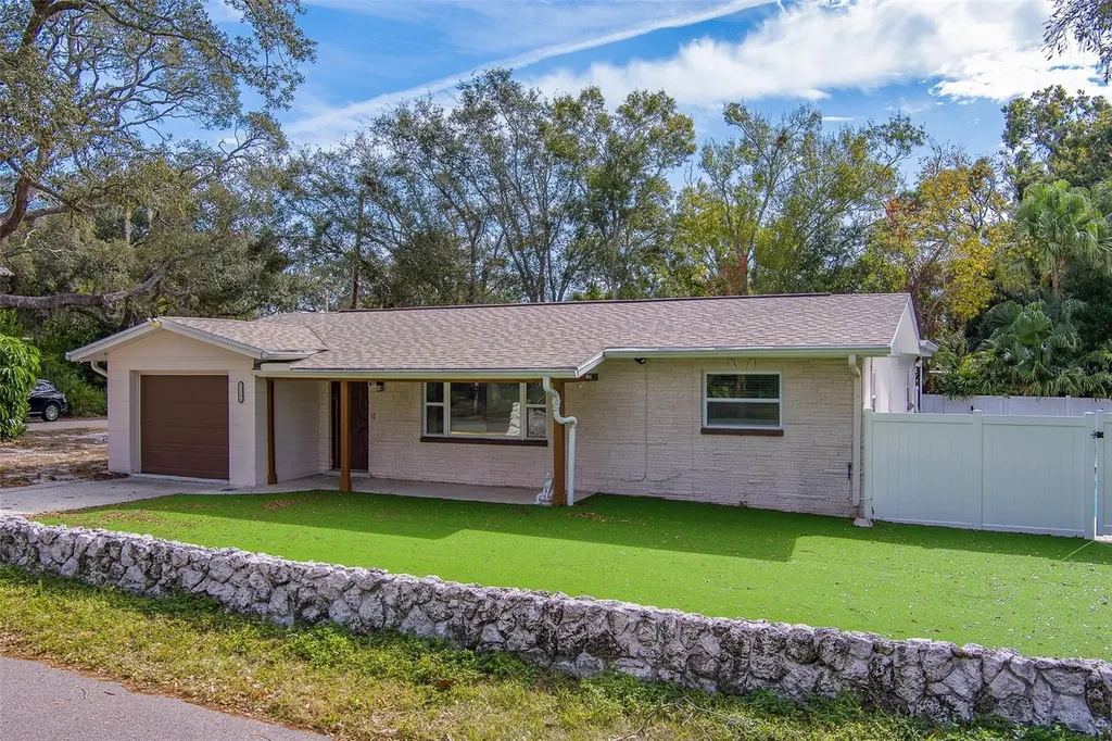 11146 51st Avenue N St Petersburg FL 33708