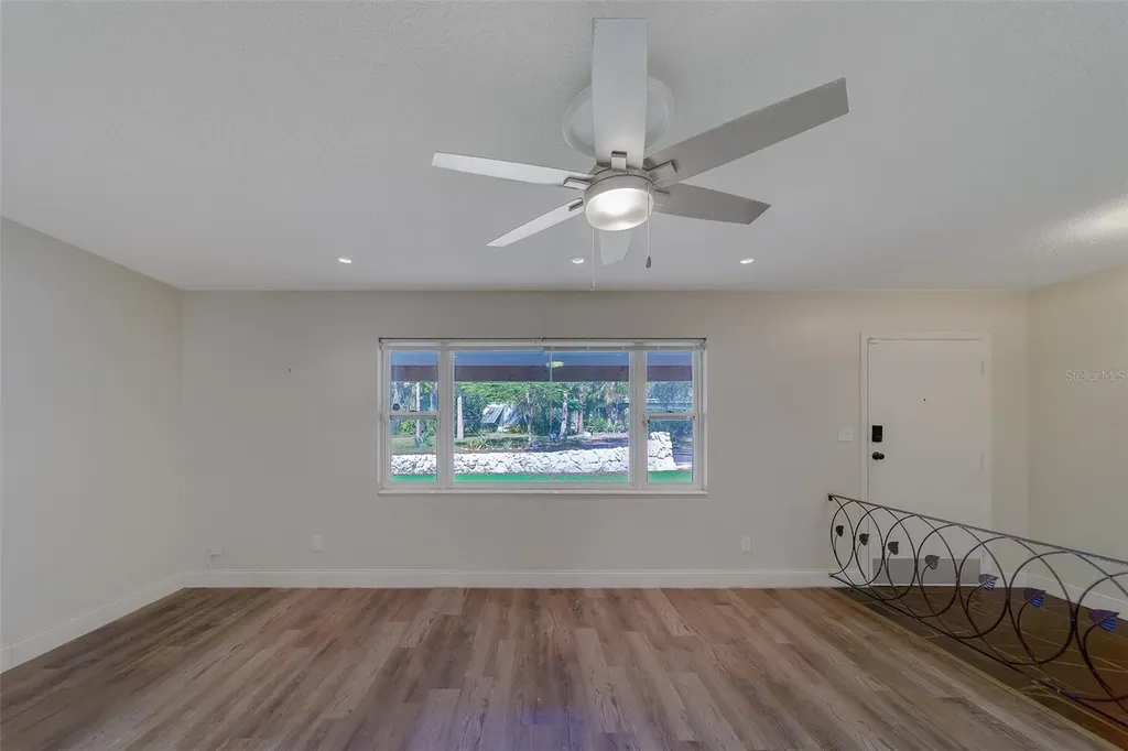 11146 51st Avenue N St Petersburg FL 33708